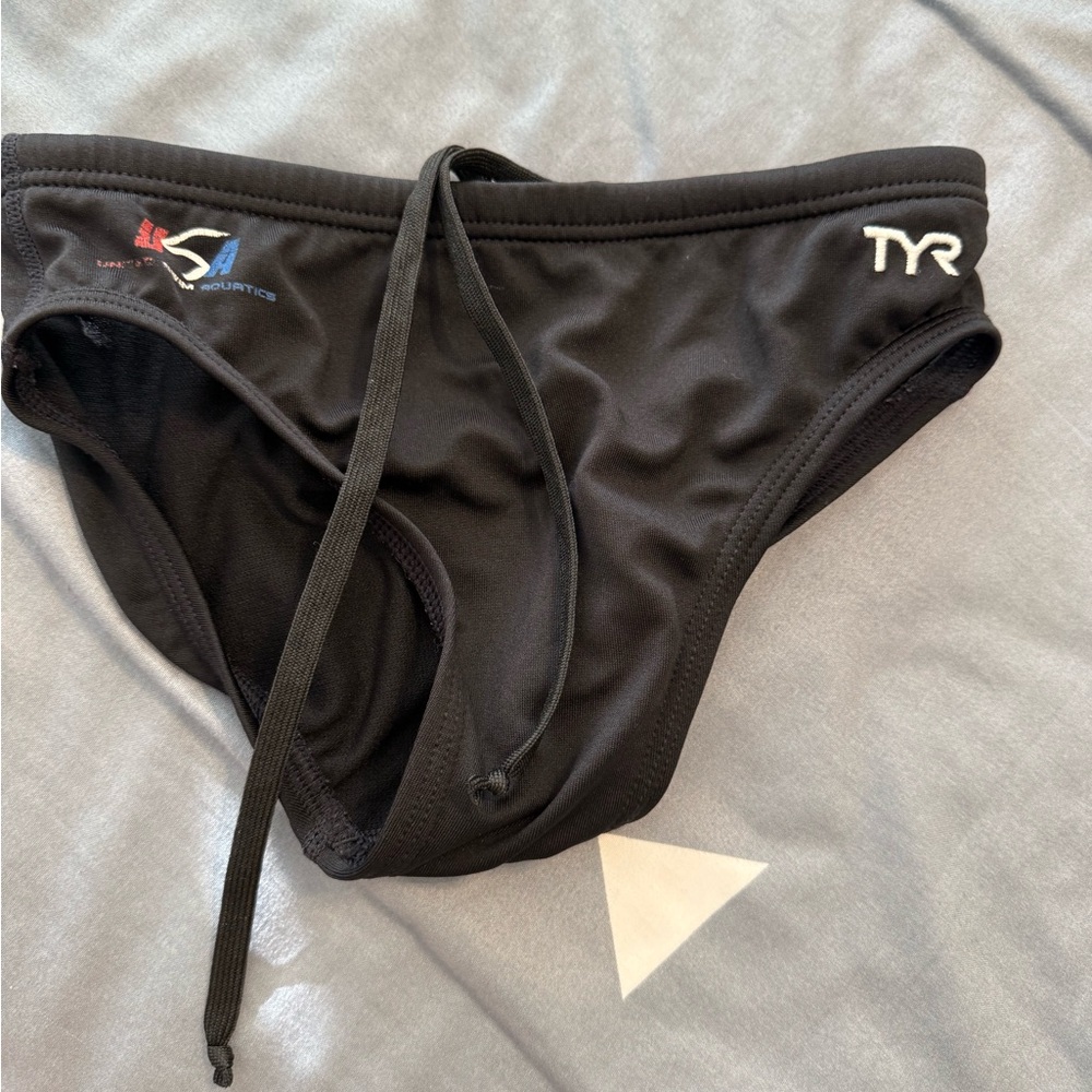 Boys speedo size 26 black tyr speedo